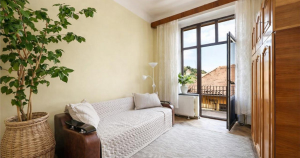 Apartament in vila cu amprenta istorica,180mp,gradina,pod,Ce