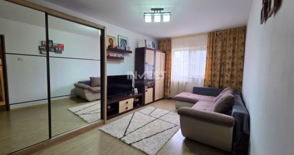Apartament 2 camere- Decomandat- Etaj intermediar