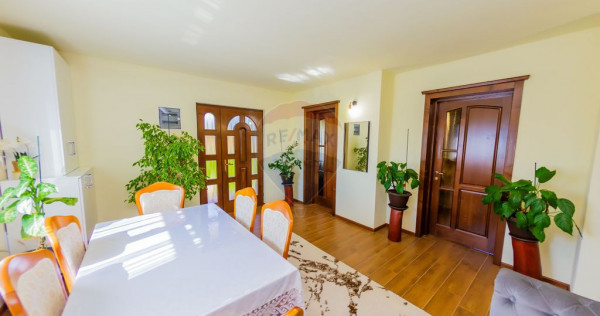 Casă cu 3 camere de v&acirc;nzare