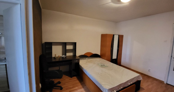 Vand garsoniera in cartierul Craiovei