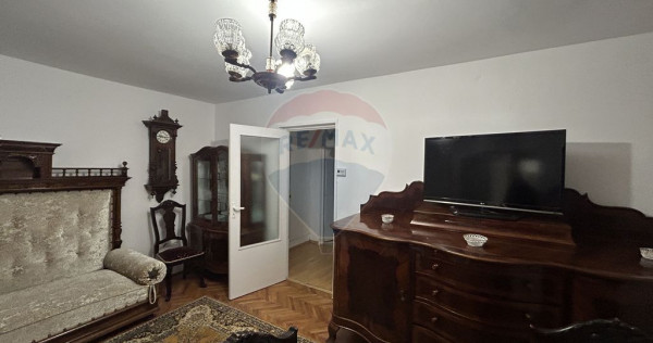 Apartament et. 1 cu 3 camere de &icirc;nchiriat str. V. Babes ...
