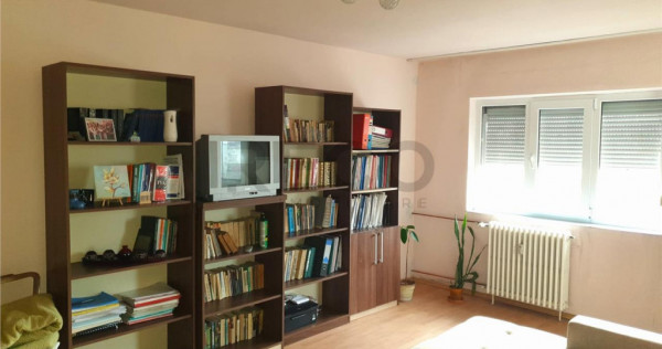 Apartament cu 3 camere zona Sovata, Rogerius