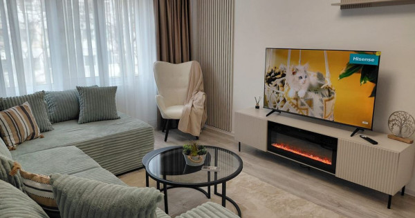 Vanzare - apartament cu 3 camere, Micro 16, renovat, mobi...
