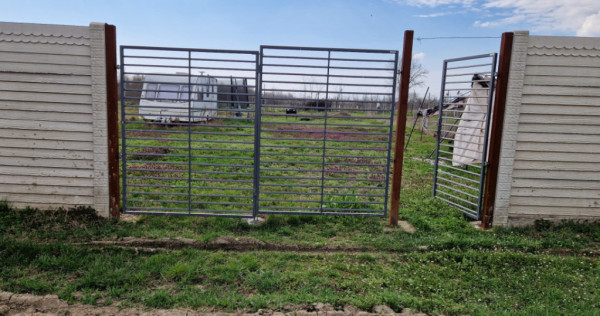 Teren de v&acirc;nzare 400 mp &ndash; Cernele