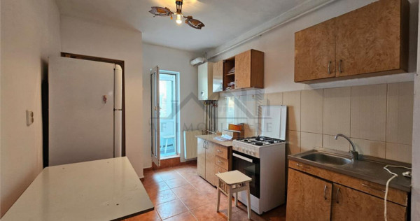 Apartament 3 camere Dacia