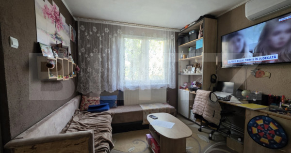 Apartament 2 camere de vanzare, 30.25 mp, zona Carpati 1 Sat