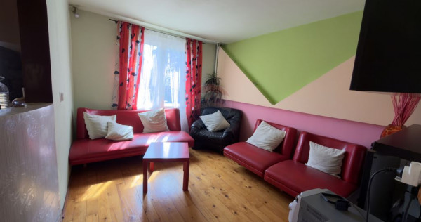 Apartament cu 4 camere de &icirc;nchiriat &icirc;n zona Rogerius