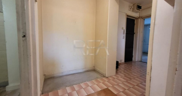 4 camere spatios - Nicolae Grigorescu