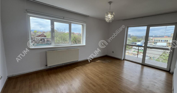 Apartament cu 3 camere si balcon la etajul 1 zona Trei Steja