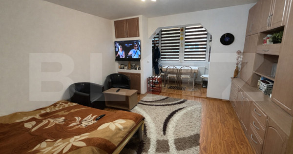 Apartament 3 camere, 56 mp, zona Dambu