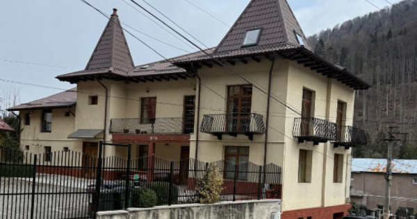 Vilă istorică in Sinaia, zona Peleș -500 mp, ideal invest