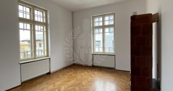 Spațiu Comercial // Birouri, 4 camere, ultracentral,