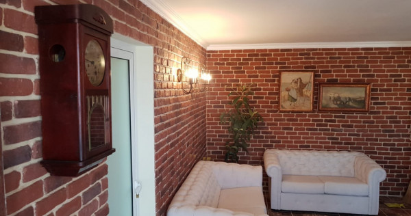 Apartament 3 camere, mobilat, cu mansarda si garaj, central