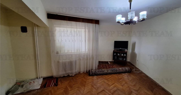 Apartament 3 cam. ultracentral - - Braila