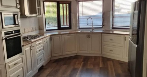 Vila 7 minunte de mers pe jos Bucuresti gara Progresu