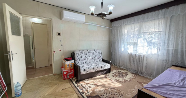 Apartament 2 camere,str.Alunisului,etaj 2