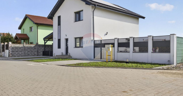 Casă la cheie cu teren 544 mp de vanzare in zona 6 Vanat...