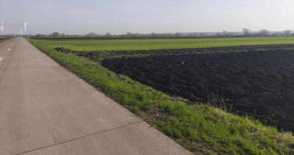 Teren extravilan, 9300mp, 55ml deschidere la drum, Satu Mare