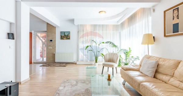 Casă / Vilă + cladire birouri de vanzare in Aviatiei, venit pasiv
