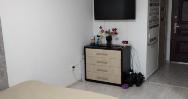 Garsoniera 30mp complet mobilat zona Bere