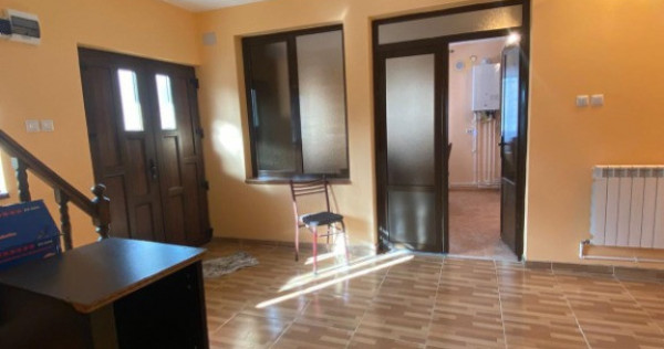 Casă Spațioasă 7 Camere - Rusenii Vechi (Holboca) | 240 mp și 5 Loc