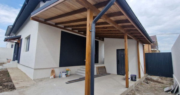 Casa parter plus mansarda zona Primarie-Biserica veche.