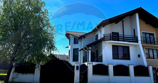 Casa spațioasă cu teren si foișor - Negrești Oaș