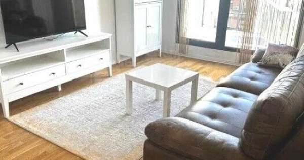 //2 CAMERE// MRS VILLAGE// LOC DE PARCARE//