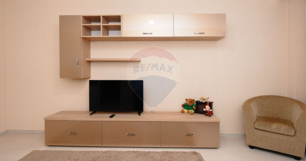 Apartament de &icirc;nchiriat, 2 camere, decomandat &ndash; Piteș...