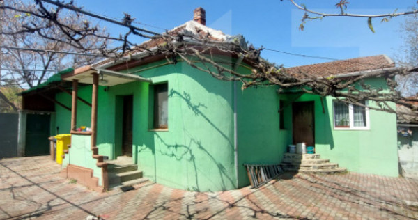 Casă spațioasă, zona Grădiște