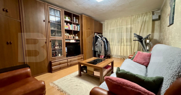 Apartament 2 camere decomandat, parter &icirc;nalt - zona Rogeriu