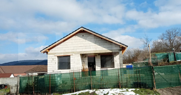 Casă Modernă de V&acirc;nzare in Cerghid &ndash; 15 km de T&acirc;rgu M