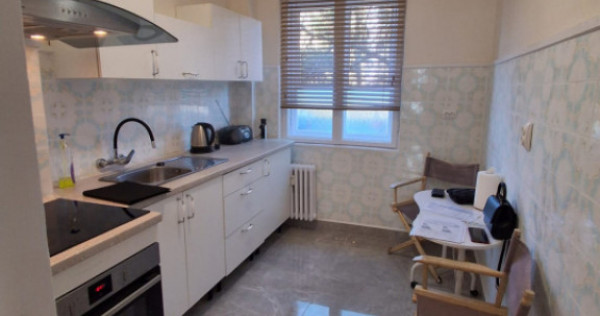 Apartament 3 camere, 58 mp, zona Andrei Muresan