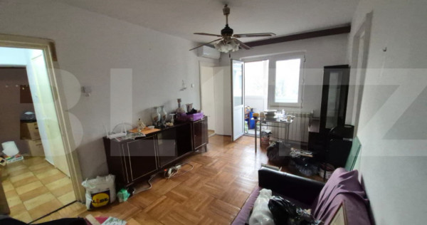 Apartament 3 camere, 42 mp, zona Sagului