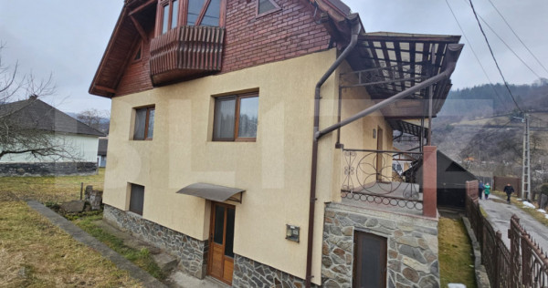 Casă spațioasă cu priveliște spre munte, &icirc;n Gura Roșie