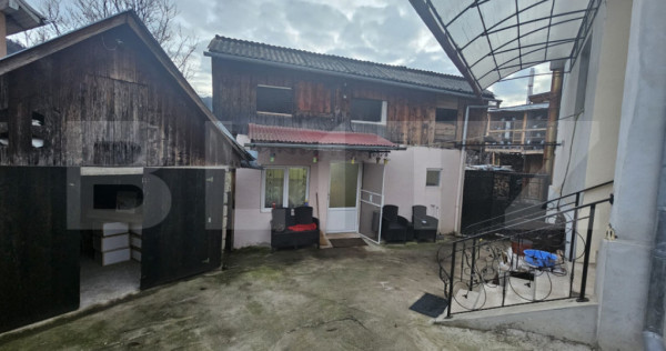 Casa de vanzare cu 3 camere, zona centrala, Campeni