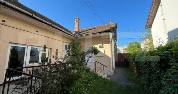Casa tip calcan, zona Andrei Muresan