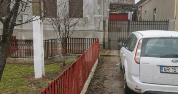 Casa de vanzare 6 camere la Varias jud.Timis