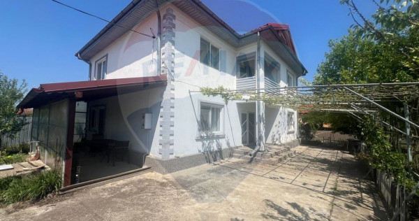 Casă 6 camere Jorasti