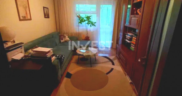 Apartament 2 camere decomandat-Podul de Piatra-bloc fara ris