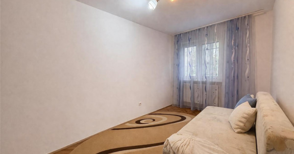 Decomandat, ergonomic, insorit, mobilat, utilat, balcon, Mur