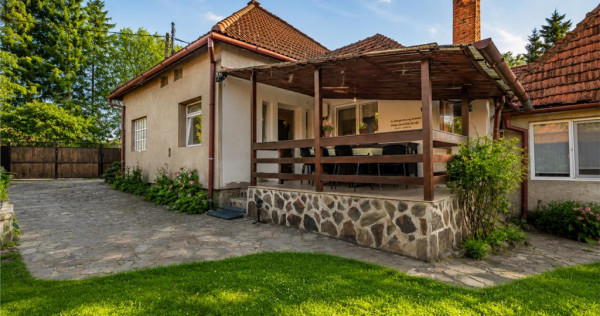 Casa familiala cu: teren 2.822 mp intravilan, ,sauna, ateli