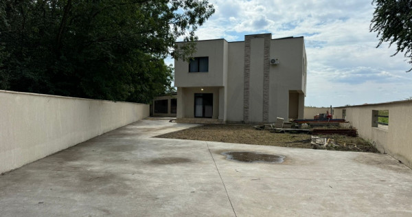 Vila de I 8 Camere I Snagov