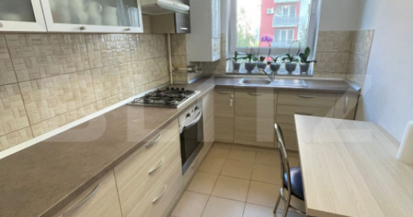 Apartament 2 camere de v&acirc;nzare, 48 mp, mobilat și utilat,