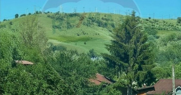 Băicoi | Teren 1000 mp + clădire din zidărie, cu utili...