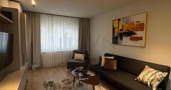 2 camere la prima scara blocului proaspat renovata