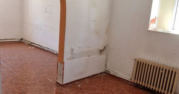 Apartament situat in zona Peninsula, ideal birouri.
