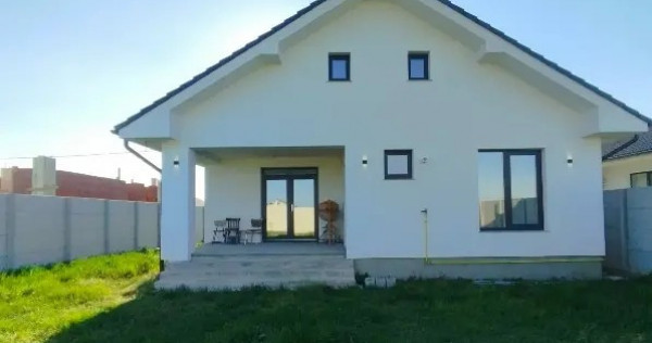 V&acirc;nd casă nouă Santandrei