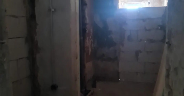 V&acirc;nd apartament cu 4 camere str. 1 Mai