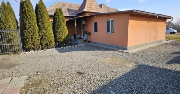 V&acirc;nd casa 20 de km de Cluj Napoca, (Rascruci)